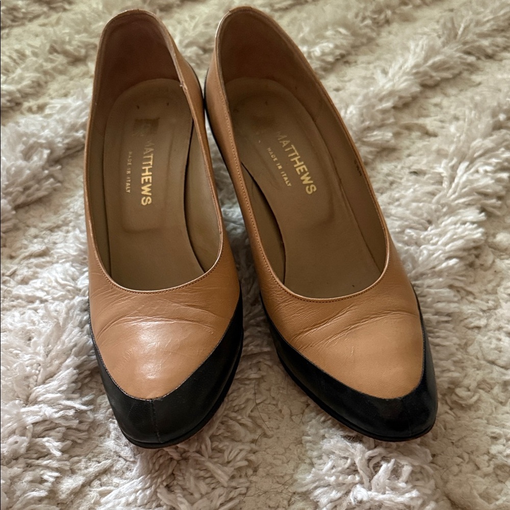 Vintage Italian Black and Tan Pumps